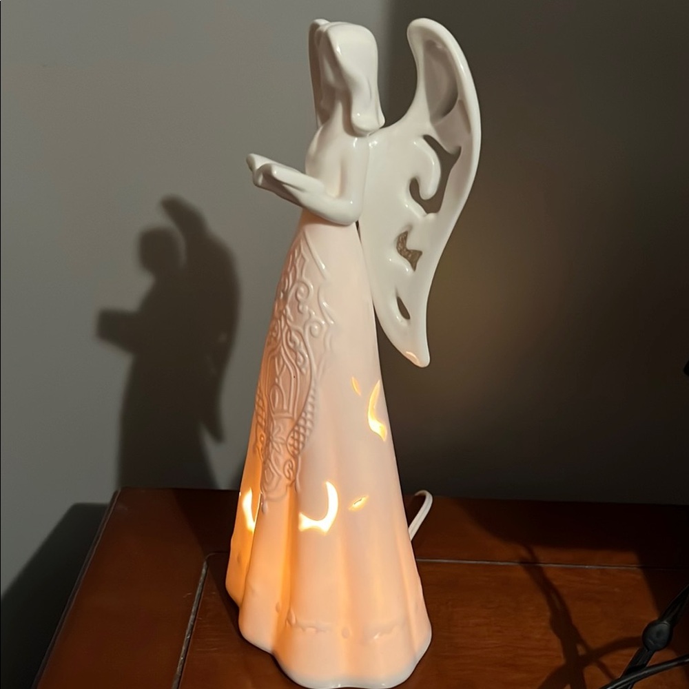 Napco Angel Lamp Figure Reading Ivory Ceramic Cut Out Light Up Religious Plug In - Picture 2 of 6